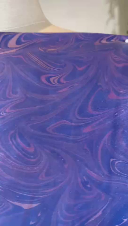 布料名 - 繁星点点，夜幕流岚：真丝上的水拓画 | Fabric Name - Twinkling Stars, Flowing Mist on Night Curtain: Silk Marbling