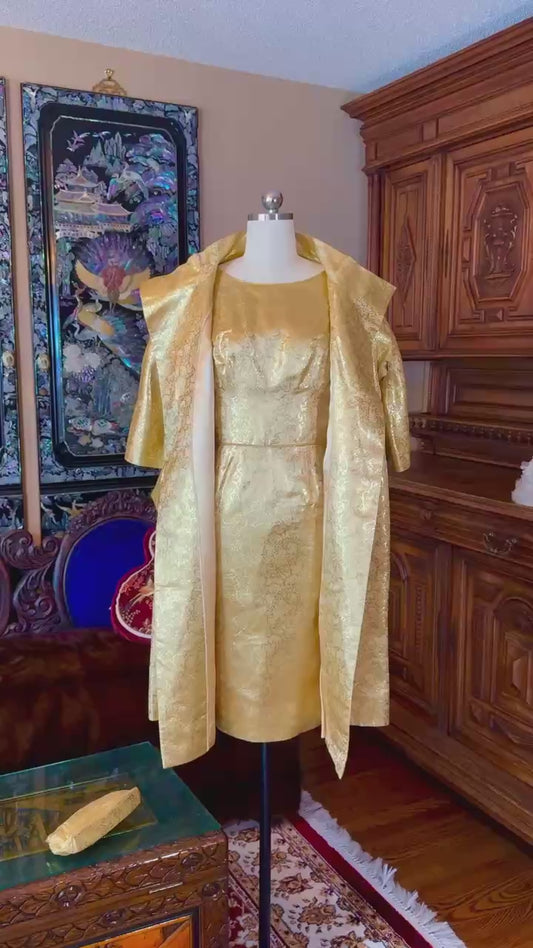 六十年代意大利织金提花三件套：Woo女士的黄金时代华章 | 1960s Italian Gold-Weft Jacquard Three-Piece Set: Ms. Woo’s Anthem of the Gilded Era