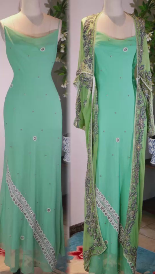 【薄荷绿与银星：被时光封存的仲夏夜之梦】| Mint Green and Silver Stars: A Sealed Midsummer Night's Dream — An Archival Analysis of a 1930s-Inspired Custom Silk Bias-Cut Ensemble