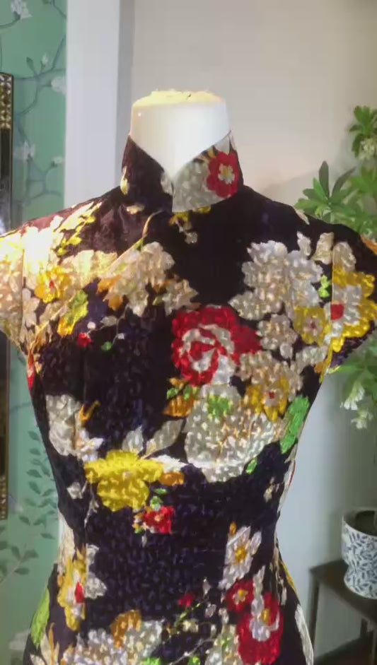 60年代 - 六十年代香港压花丝绒古董旗袍：繁华落尽见真淳_HL | 1960s - 1960s Hong Kong Embossed Velvet Antique Qipao: True Purity After the Height of Splendor_HL