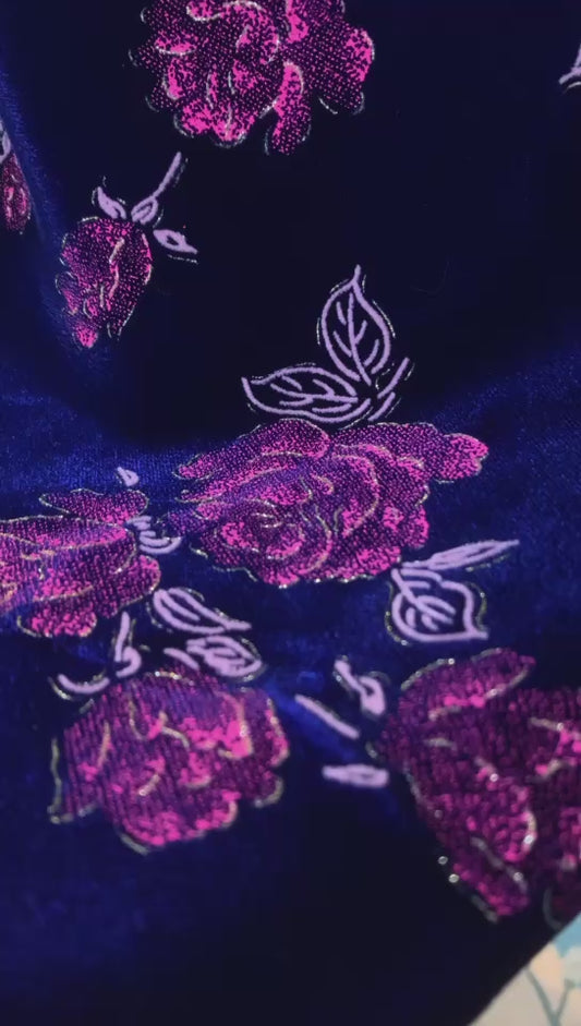 60年代 - 孤本奢华·1960年代台湾纯手工描金闪片天鹅绒牡丹旗袍 | 1960s - Singular Luxury: 1960s Taiwan Pure Hand-Painted Gilt Sequin Velvet Peony Cheongsam