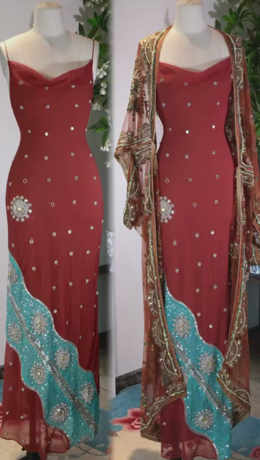 【朱砂与孔雀蓝：被时光封存的旧梦绮歌】| Cinnabar and Peacock Blue: A Sealed Symphony of the Gilded Era — An Archival Analysis of a 1930s-Inspired Custom Silk Bias-Cut Ensemble