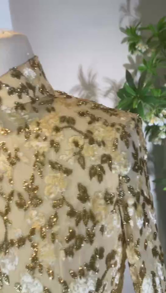 60年代 - 金枝玉叶——六十年代港产意大利丝绒旗袍 | 1960s - Gold Branches and Jade Leaves: A 1960s Hong Kong Qipao in Italian Gold-Woven Velvet